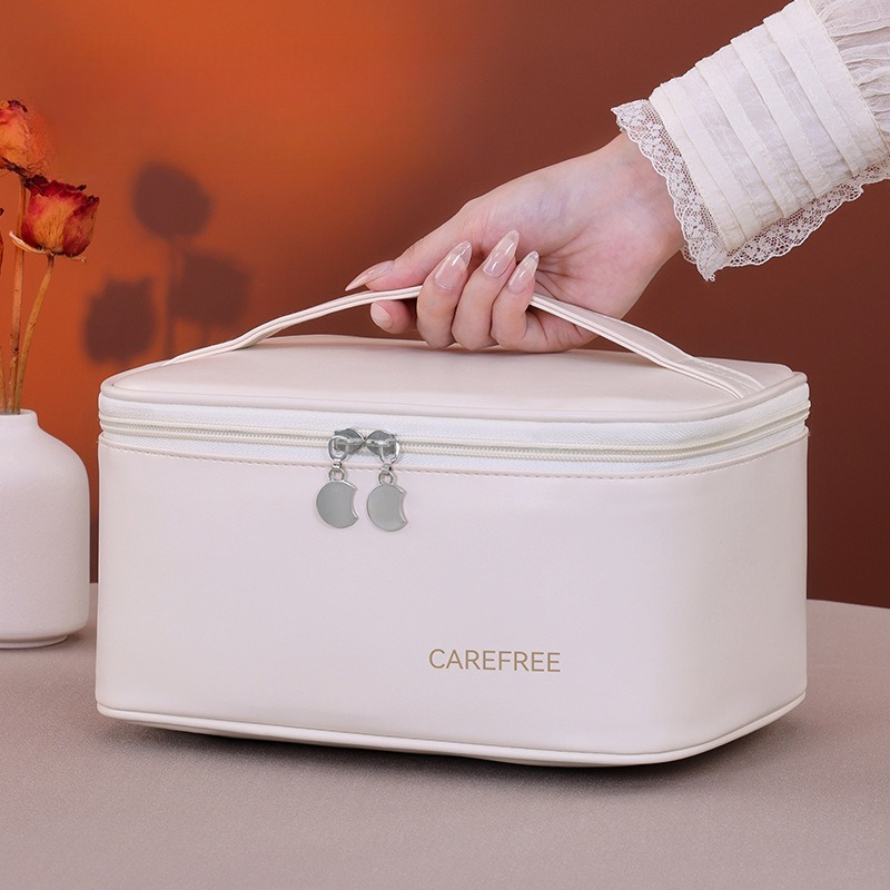 女性用高級PUメイクアップバッグ - ジッパー開閉式トラベル - Luxury Skincare Box のレビューと価格